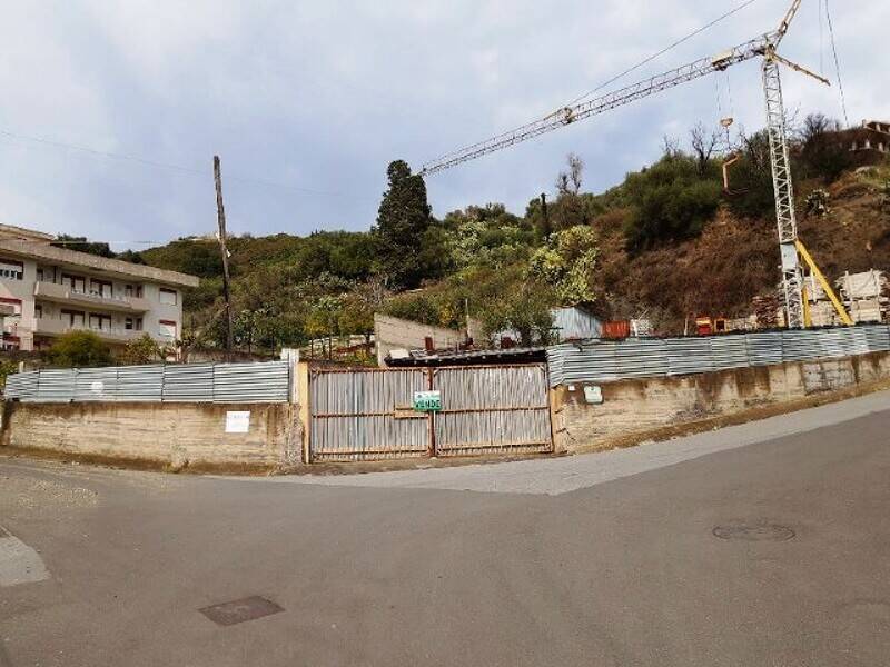 terreno edificabile in vendita a Sant'Alessio Siculo