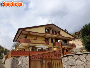 appartamento in vendita a Sant'Alessio Siculo