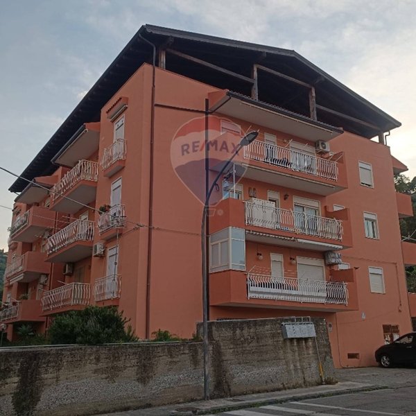 appartamento in vendita a Sant'Alessio Siculo