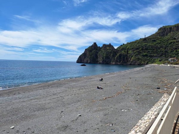 appartamento in vendita a Sant'Alessio Siculo