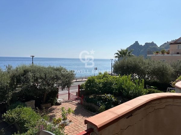 appartamento in vendita a Sant'Alessio Siculo