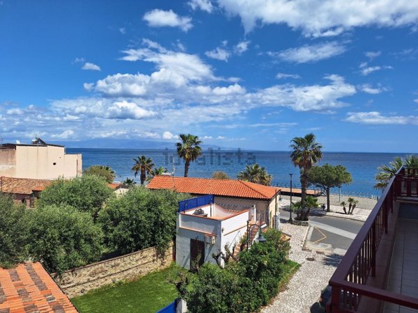 appartamento in vendita a Sant'Alessio Siculo