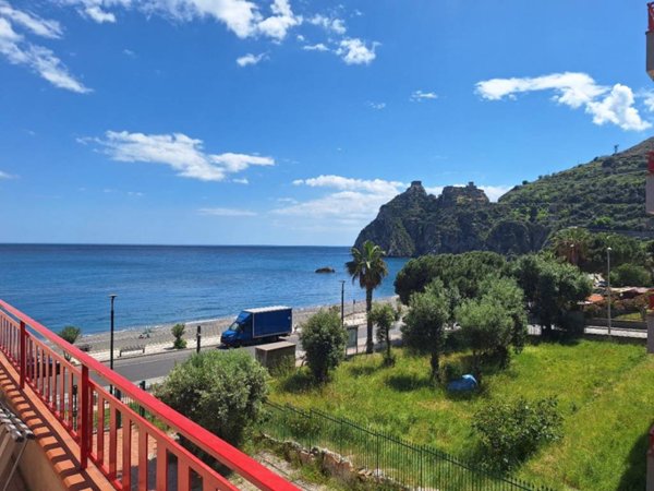 appartamento in vendita a Sant'Alessio Siculo
