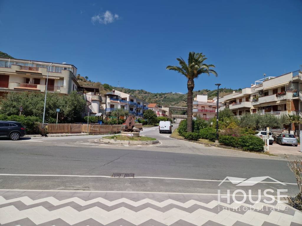 appartamento in vendita a Sant'Alessio Siculo