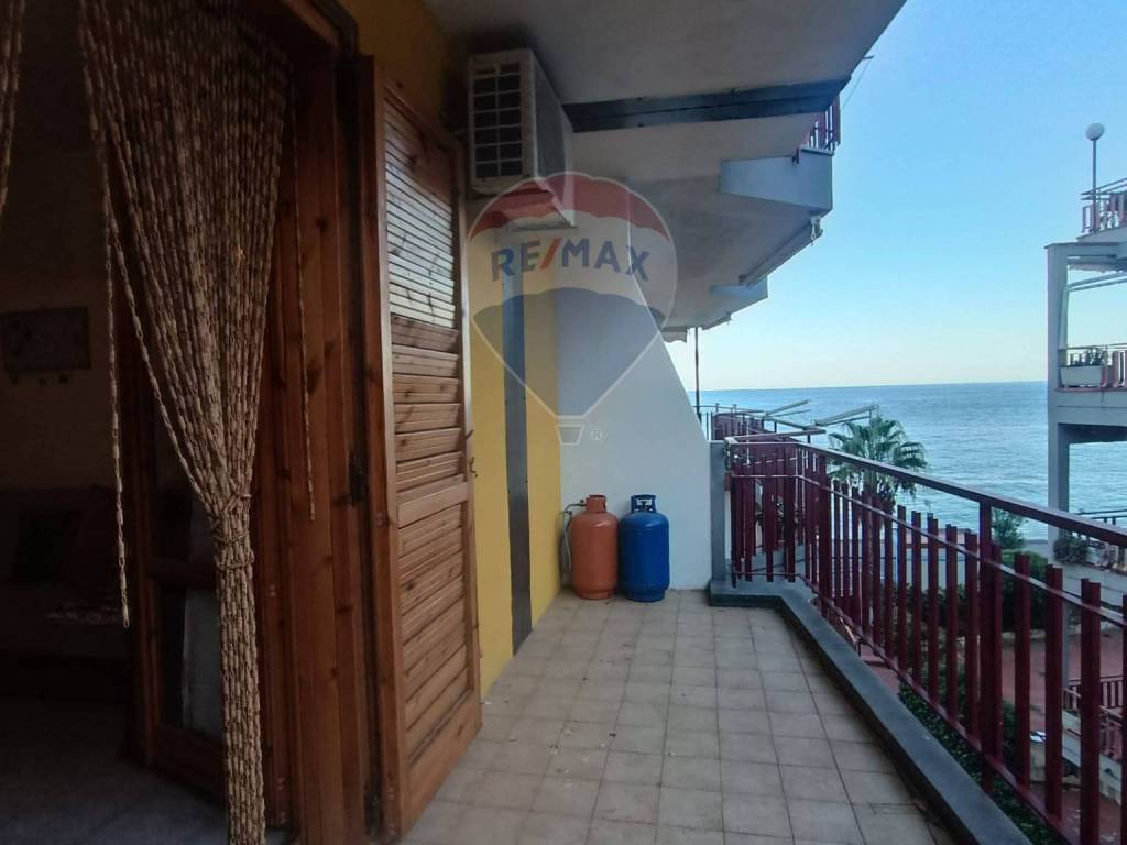 appartamento in vendita a Sant'Alessio Siculo