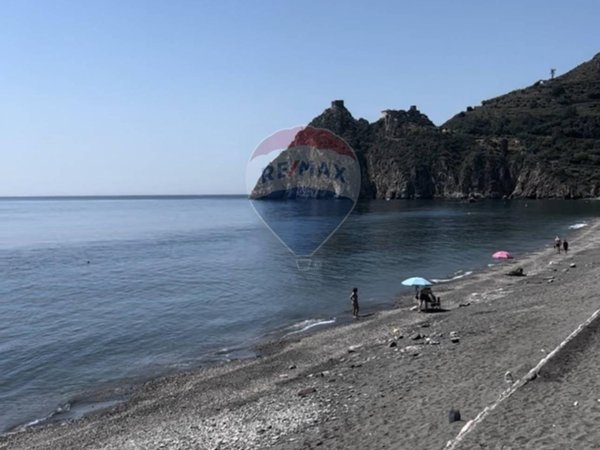 appartamento in vendita a Sant'Alessio Siculo