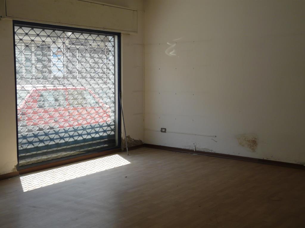 negozio in vendita a Sant'Alessio Siculo