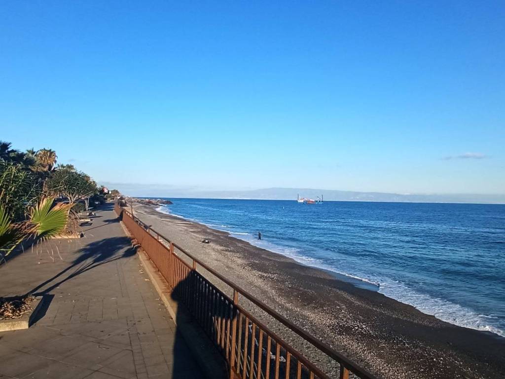 appartamento in vendita a Sant'Alessio Siculo