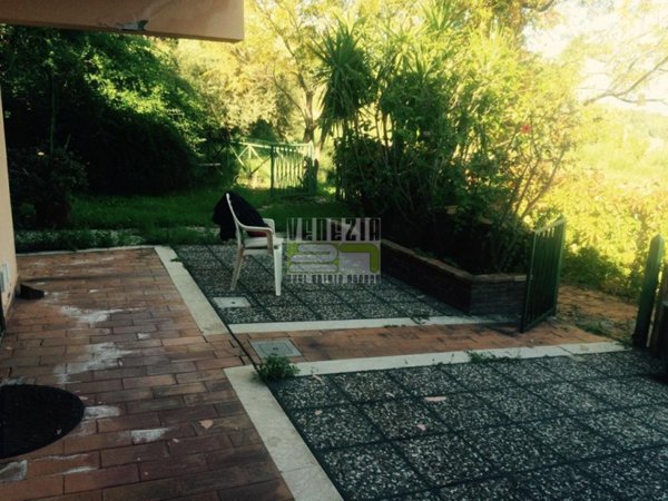 casa indipendente in vendita a Sant'Alessio Siculo