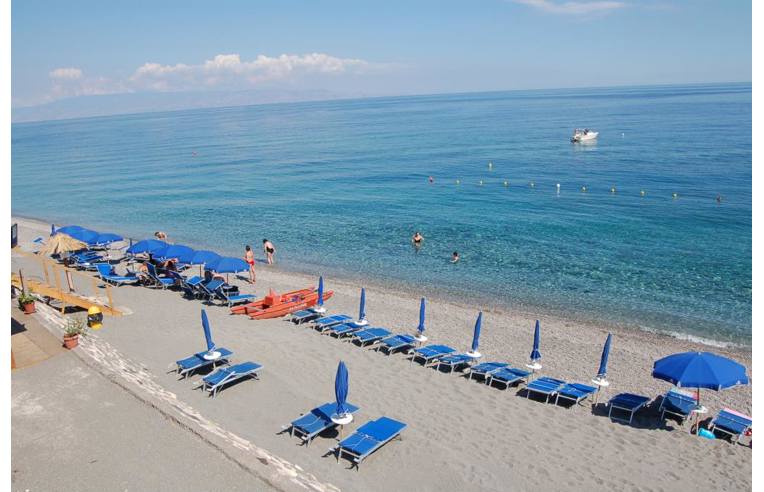 appartamento in vendita a Sant'Alessio Siculo