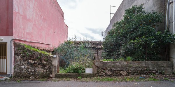 casa indipendente in vendita a Sant'Alessio Siculo