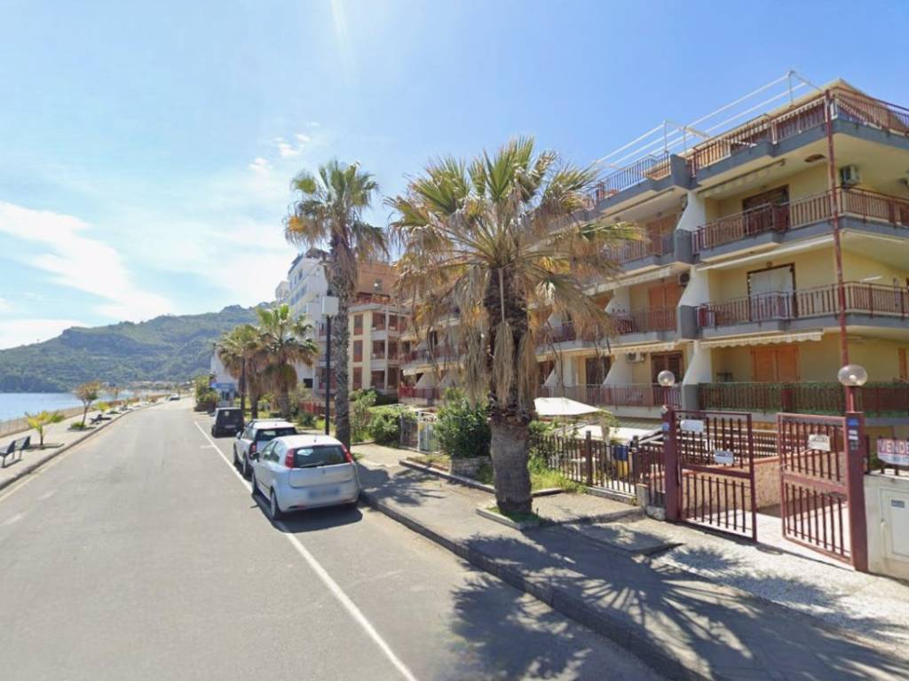 appartamento in vendita a Sant'Alessio Siculo