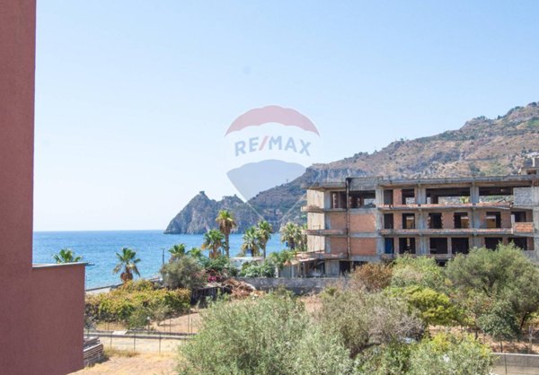 appartamento in vendita a Sant'Alessio Siculo