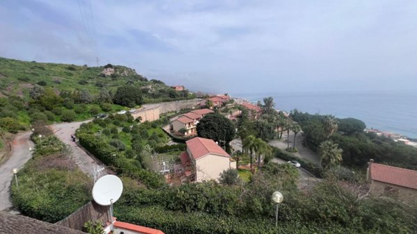 appartamento in vendita a Sant'Alessio Siculo