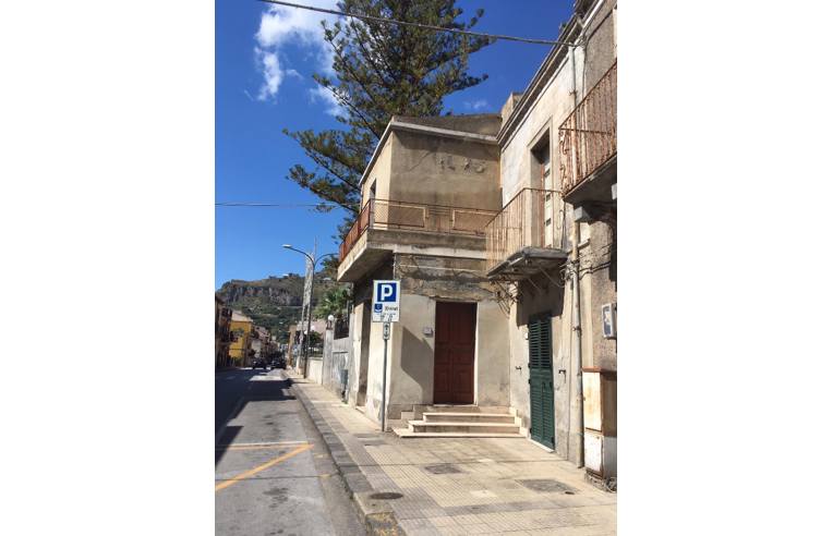 casa indipendente in vendita a Sant'Alessio Siculo