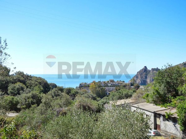 terreno agricolo in vendita a Sant'Alessio Siculo