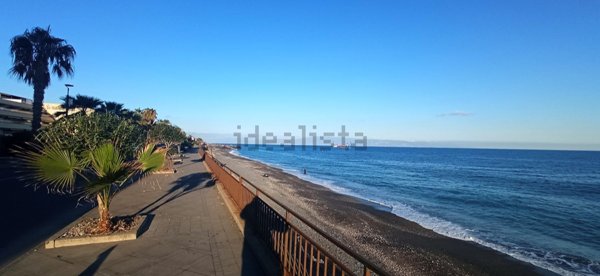 appartamento in vendita a Sant'Alessio Siculo