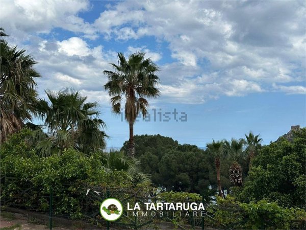 appartamento in vendita a Sant'Alessio Siculo