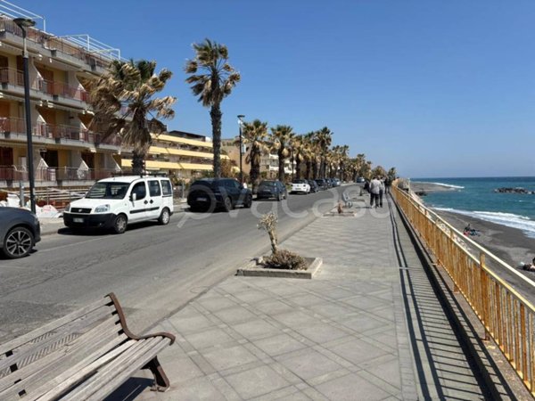 appartamento in vendita a Sant'Alessio Siculo