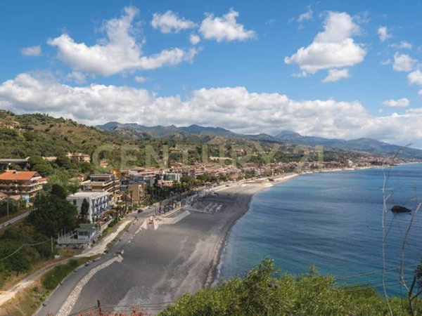 appartamento in vendita a Sant'Alessio Siculo in zona Lacco