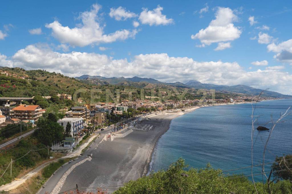 appartamento in vendita a Sant'Alessio Siculo in zona Lacco