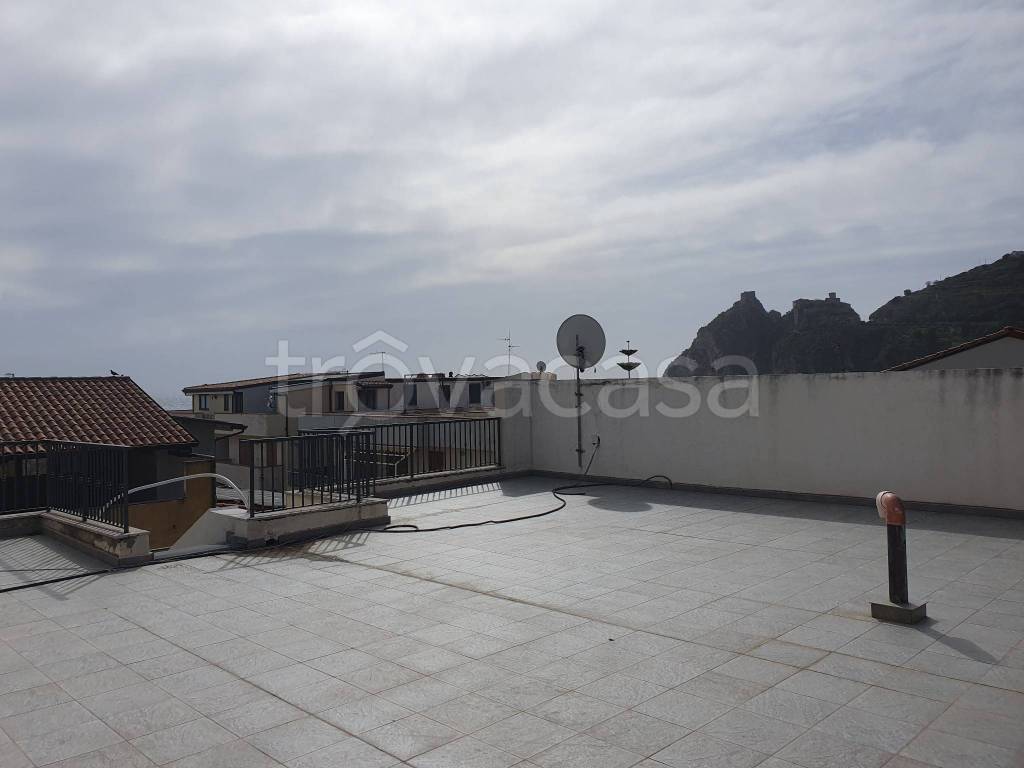 villa in vendita a Sant'Alessio Siculo in zona Lacco