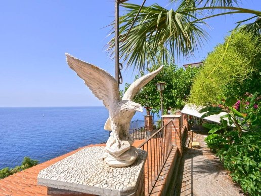 appartamento in vendita a Sant'Alessio Siculo in zona Lacco