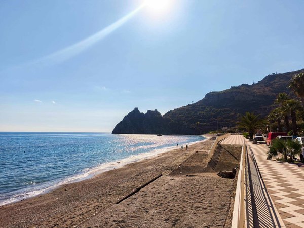 appartamento in vendita a Sant'Alessio Siculo in zona Lacco