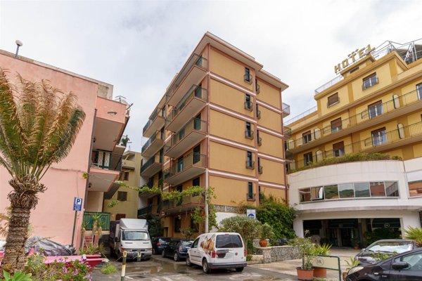 appartamento in vendita a Sant'Alessio Siculo in zona Lacco