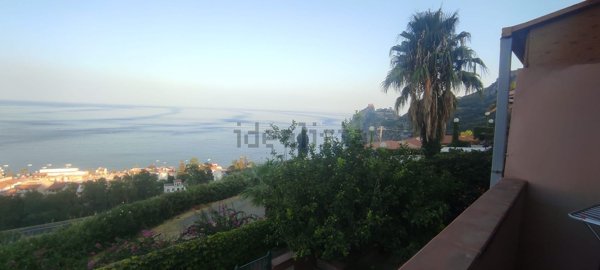 appartamento in vendita a Sant'Alessio Siculo in zona Lacco