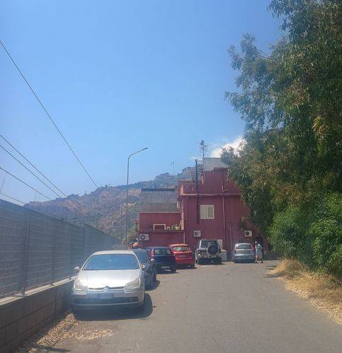 casa indipendente in vendita a Sant'Alessio Siculo in zona Lacco