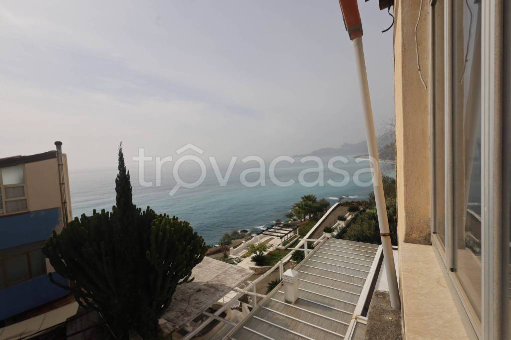 appartamento in vendita a Sant'Alessio Siculo in zona Lacco
