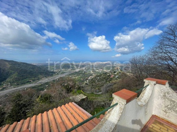 casa indipendente in vendita a Santa Lucia del Mela