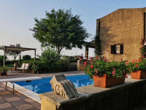 casa indipendente in vendita a Santa Lucia del Mela
