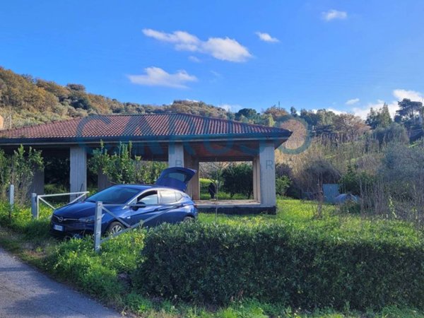 casa indipendente in vendita a Santa Lucia del Mela