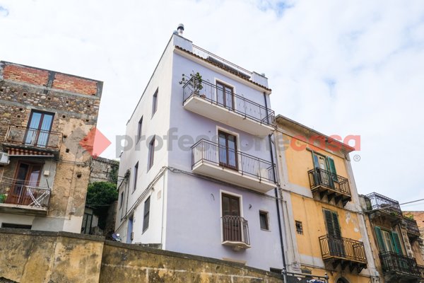 casa indipendente in vendita a Santa Lucia del Mela