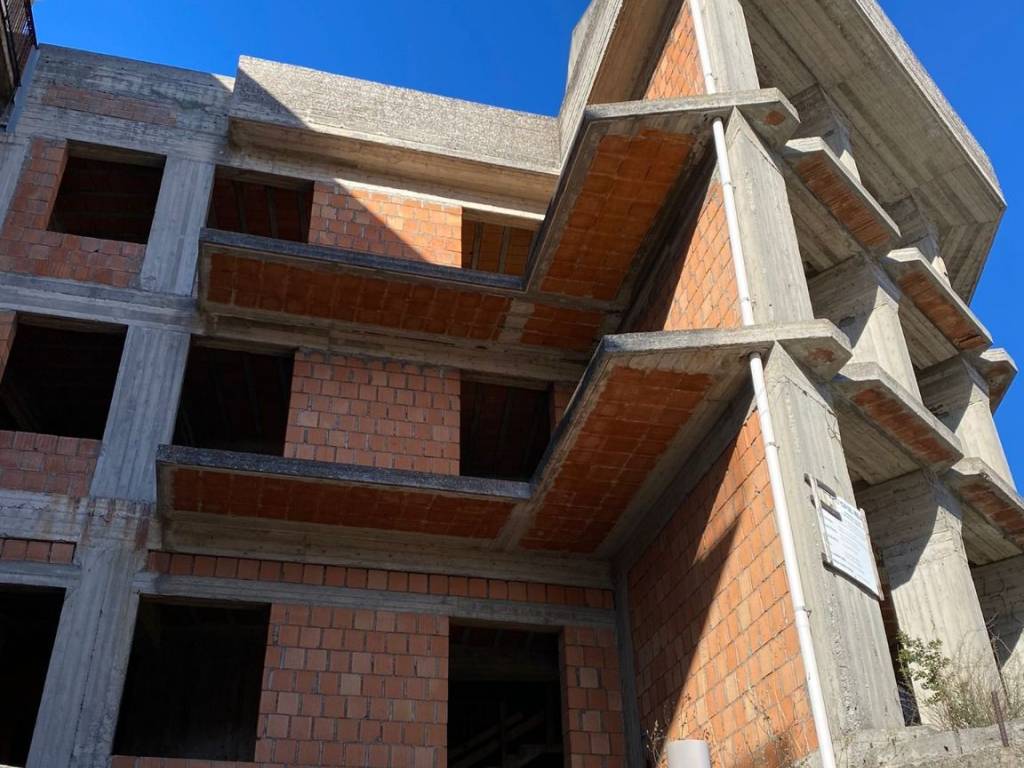 intera palazzina in vendita a Santa Lucia del Mela