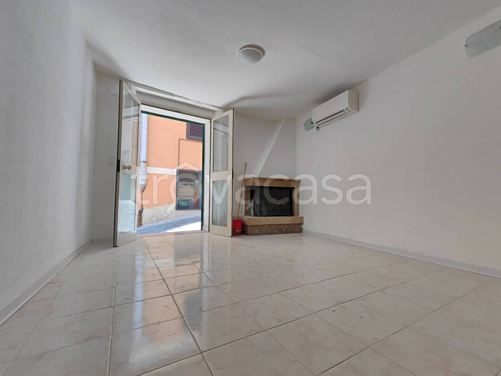 casa indipendente in vendita a Santa Lucia del Mela