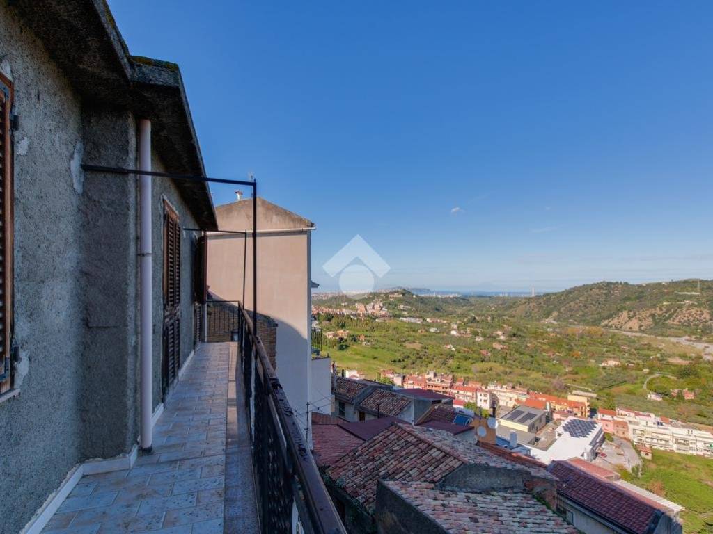 casa indipendente in vendita a Santa Lucia del Mela