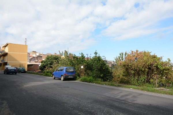 terreno edificabile in vendita a Santa Lucia del Mela