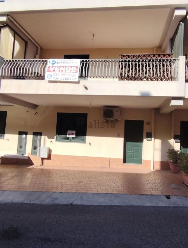 casa indipendente in vendita a Santa Lucia del Mela