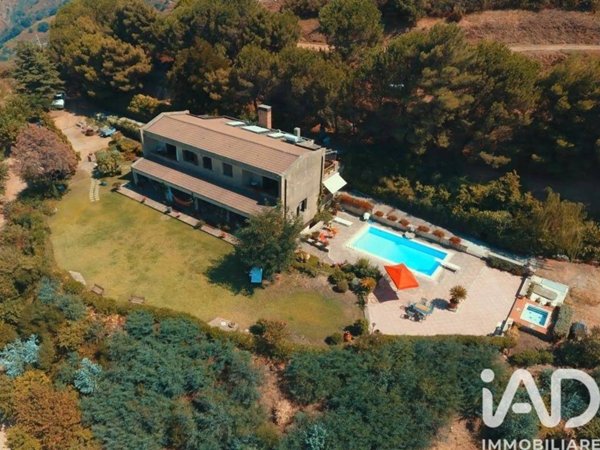 casa indipendente in vendita a Santa Lucia del Mela