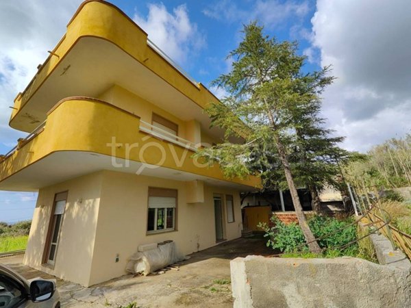casa indipendente in vendita a Santa Lucia del Mela