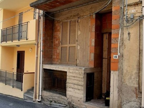 casa indipendente in vendita a Santa Lucia del Mela in zona Femminamorta