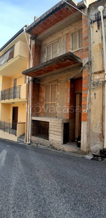 casa indipendente in vendita a Santa Lucia del Mela in zona Femminamorta