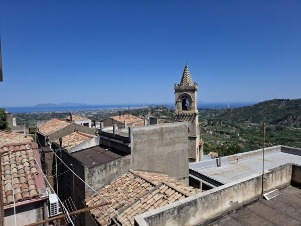 casa indipendente in vendita a Santa Lucia del Mela in zona Femminamorta