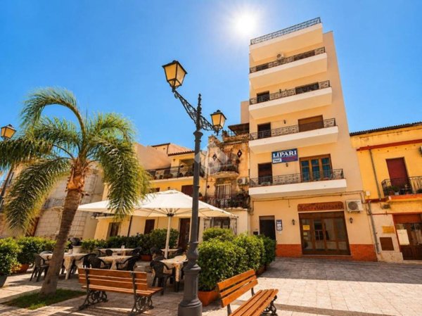 appartamento in vendita a Santa Lucia del Mela in zona Femminamorta