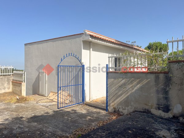 casa indipendente in vendita a Santa Lucia del Mela in zona San Giovanni