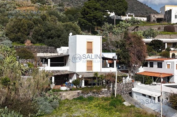 casa indipendente in vendita a Santa Marina Salina in zona Lingua