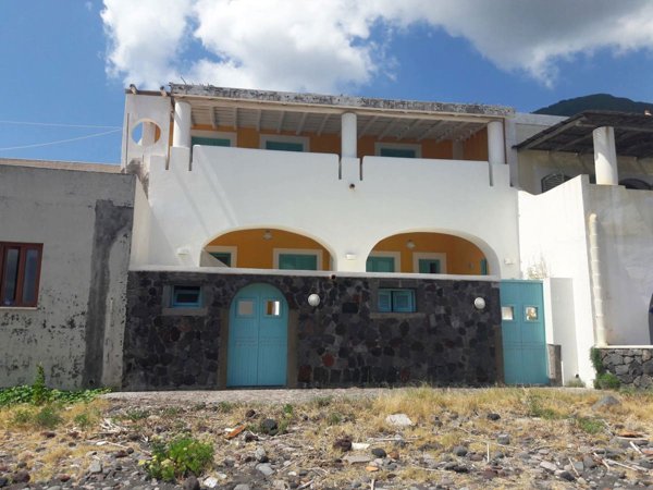 casa indipendente in vendita a Santa Marina Salina in zona Lingua